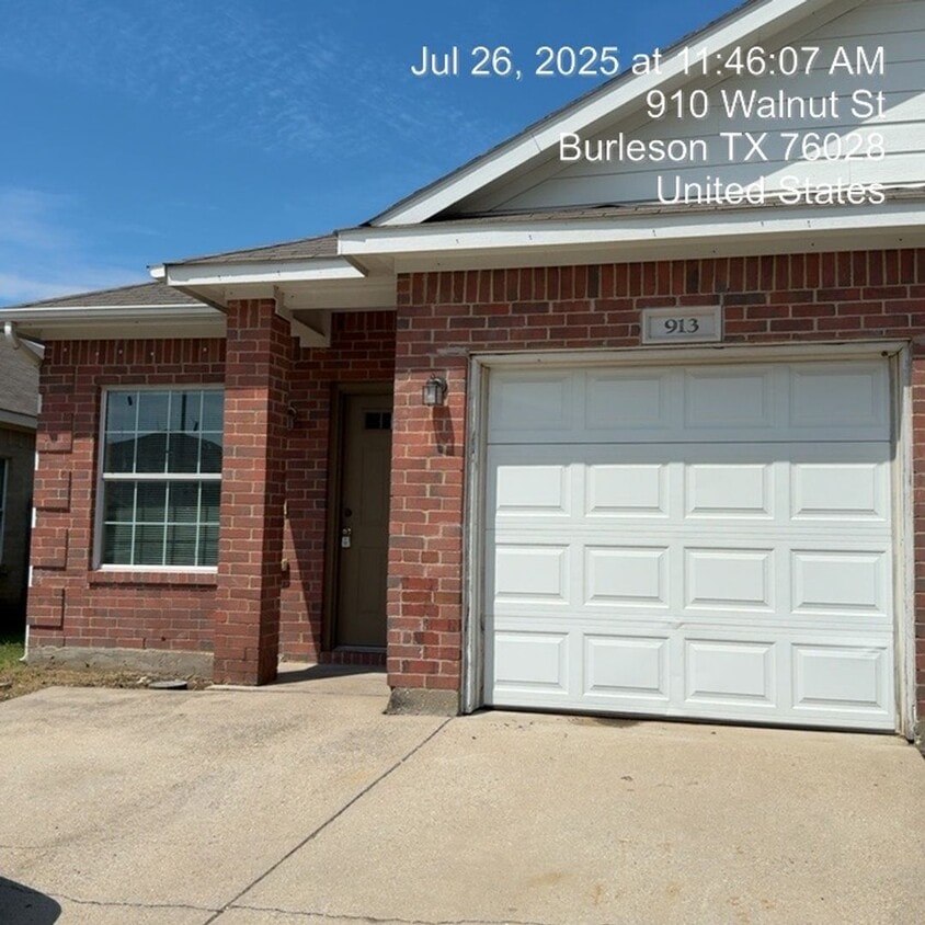 Primary Photo - 913 Walnut St
