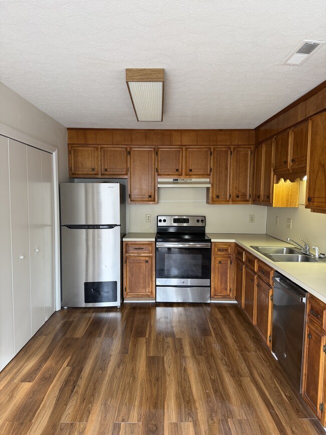 Kitchen - Meadow Run