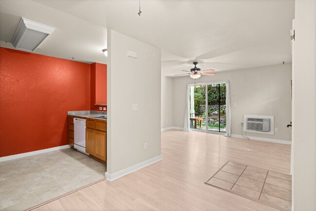 Building Photo - 2221 McCall Dr