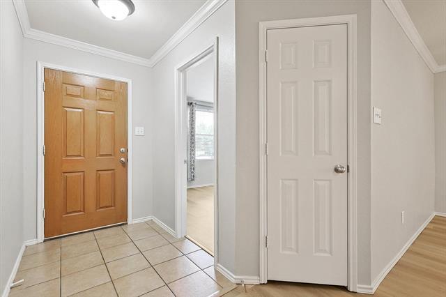 Building Photo - 13215 Cleburne Dr