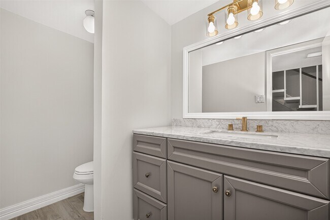 Foto del edificio - 10383 Briar Forest Dr