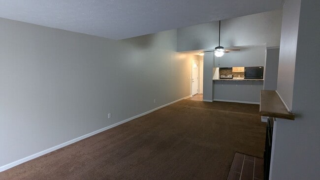 Building Photo - MN Cedar Village (833)