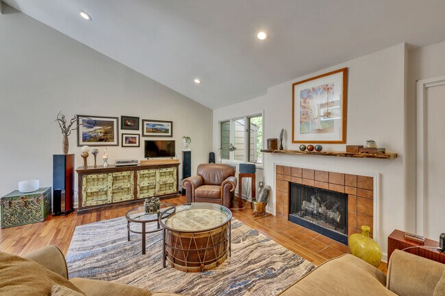 Building Photo - 918 Harpeth Trace Dr
