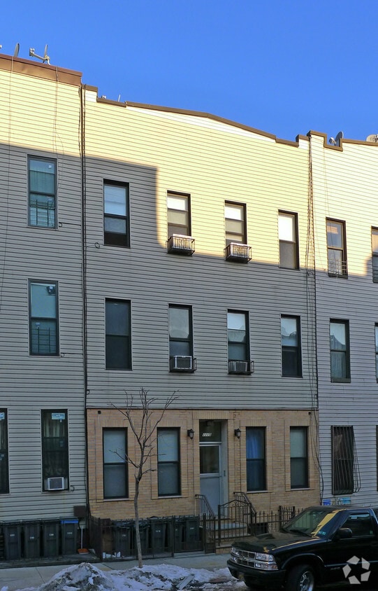Primary Photo - 1115 Willoughby Ave