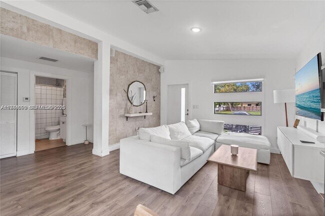 Foto del edificio - 944 NW 64th St