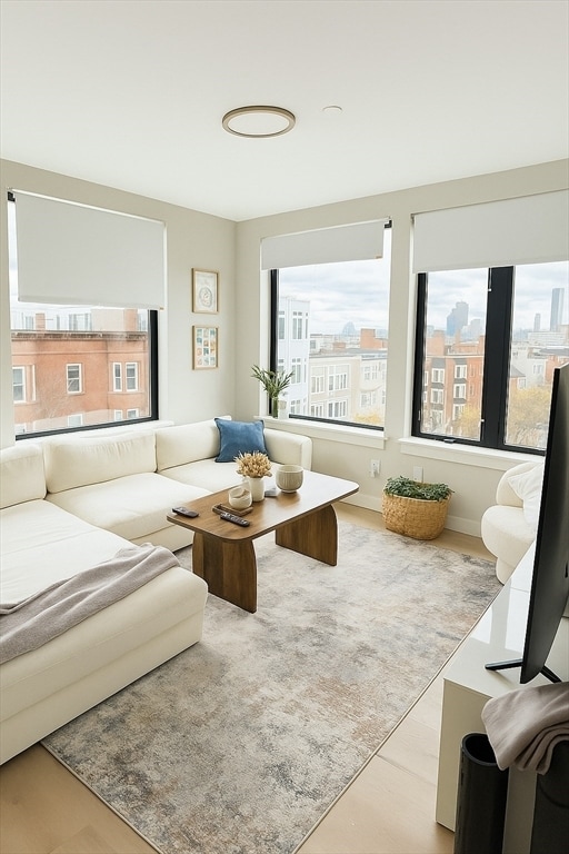 Primary Photo - 400 W Broadway