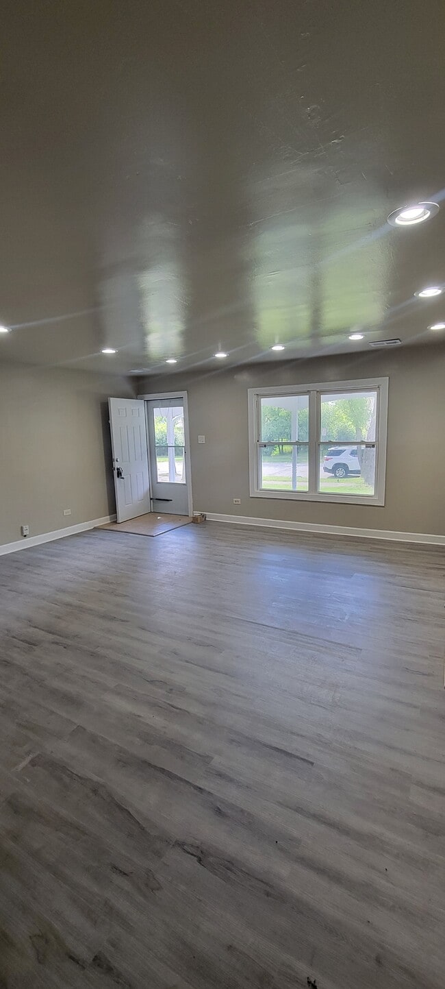 Building Photo - 22223 Karlov Ave