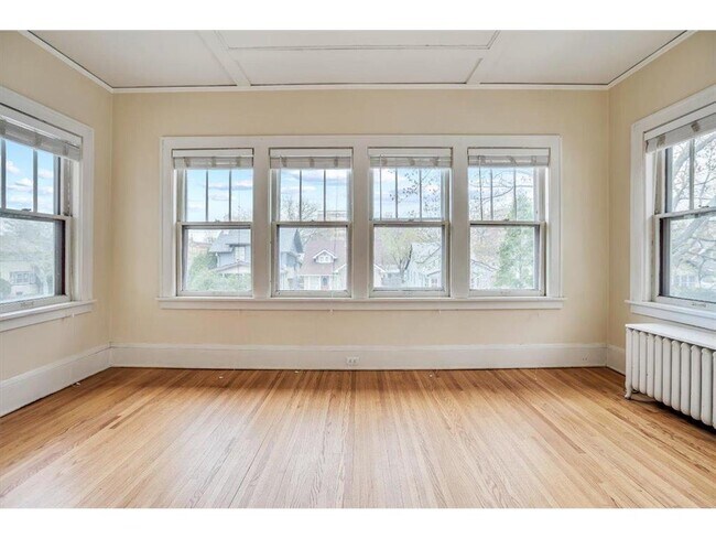 Foto del edificio - 3704 Colfax Ave South