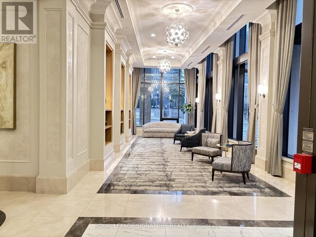 Building Photo - 36 Elm Dr W