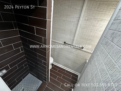 Building Photo - 2024 Peyton St | $695 | 1 bed, 1 full bath
