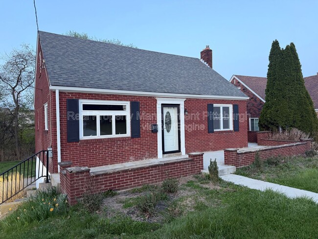 Photo - 1053 Edward Dr House