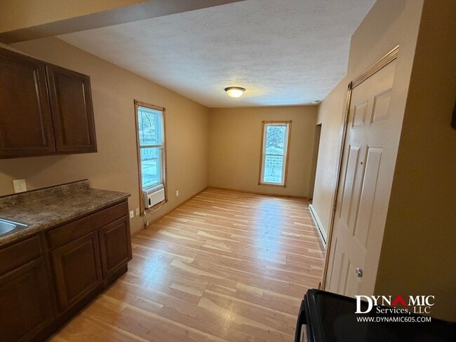 Foto del edificio - 717 W 16th St