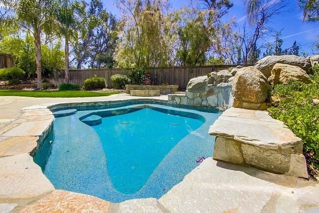 Foto del edificio - Wonderful 4 BR, 3 car w/ pool for rent in Alpine, CA