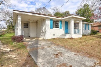 Building Photo - 2947 Richard Dr
