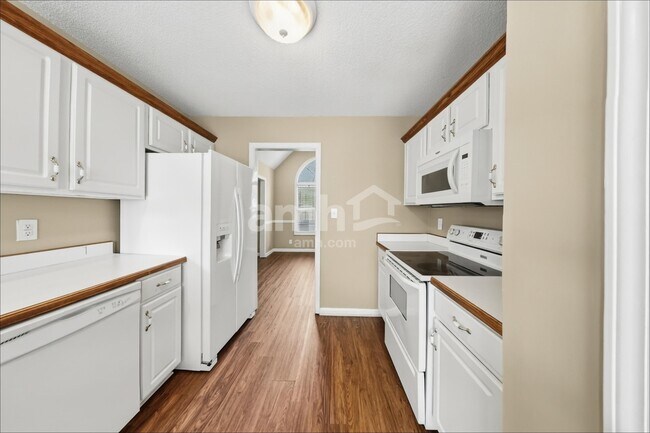 Foto del edificio - 3366 Dabney Ln