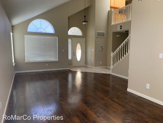 Building Photo - 4 br, 3 bath House - 4002 Folsom Dr
