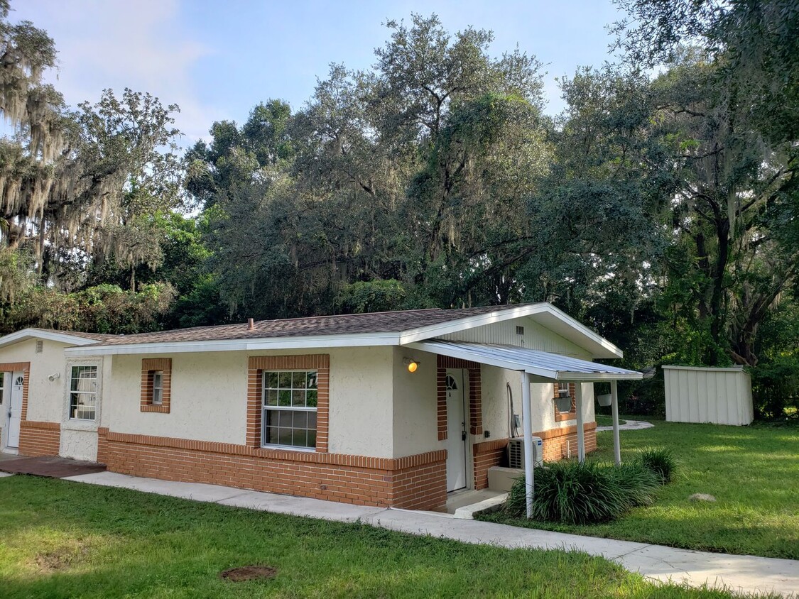 Foto principal - Beautiful 1/1 Centrally Located!!!!