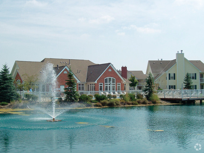 Building Photo - Tuttle's Grove Apartments