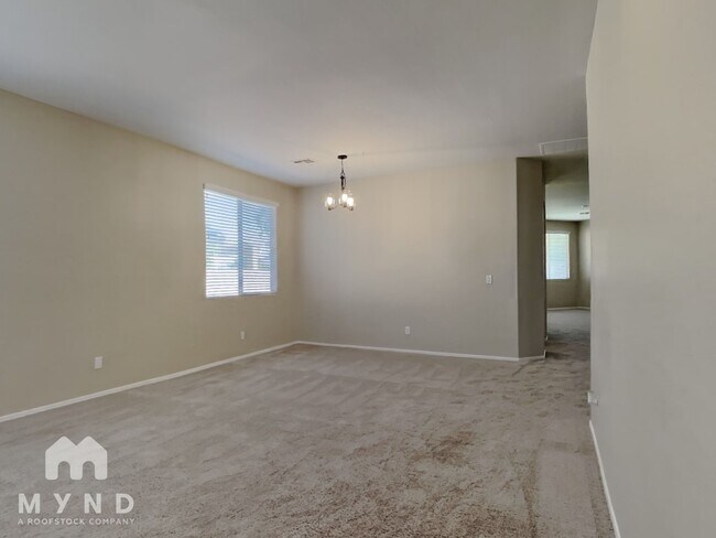 Foto del edificio - 12937 W Highland Ave