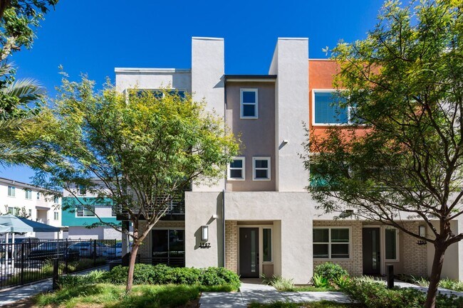 Foto del edificio - Contemporary Living in the Heart of Millenia