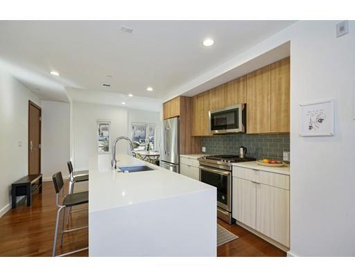 Primary Photo - 143-171 Hyde Park Ave