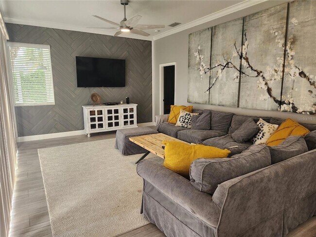 Foto del edificio - 5274 Far Oak Cir