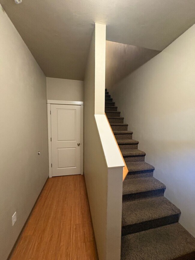 Foto del edificio - 585 E 14th Ave