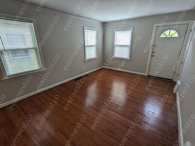 Building Photo - 2138 Mansfield Rd