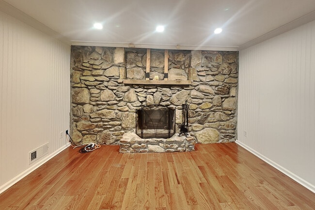 Building Photo - 4623 Huntridge Dr
