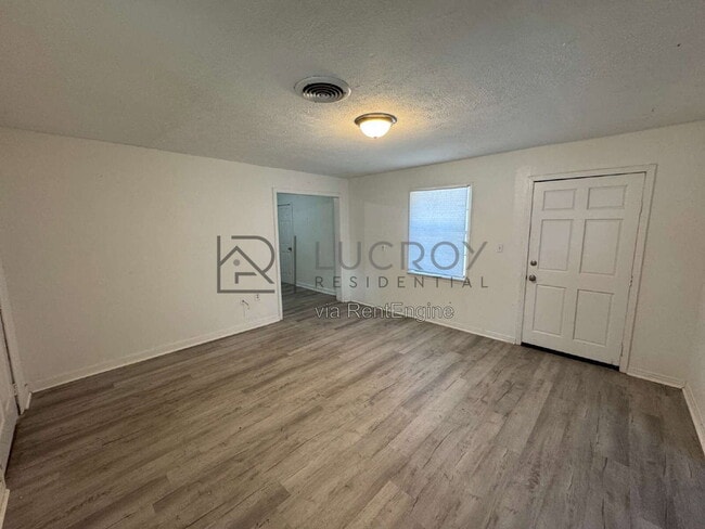 Building Photo - 556 Woodward Ave