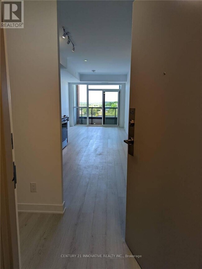 Photo du bâtiment - 681-681 Yonge St