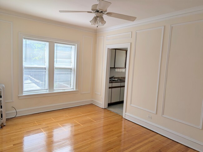 Building Photo - 710 Seward St