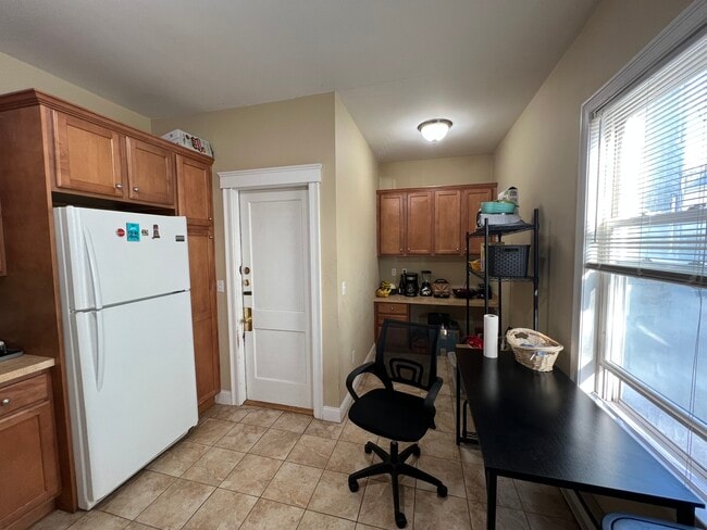 Foto del edificio - 223 Holland St