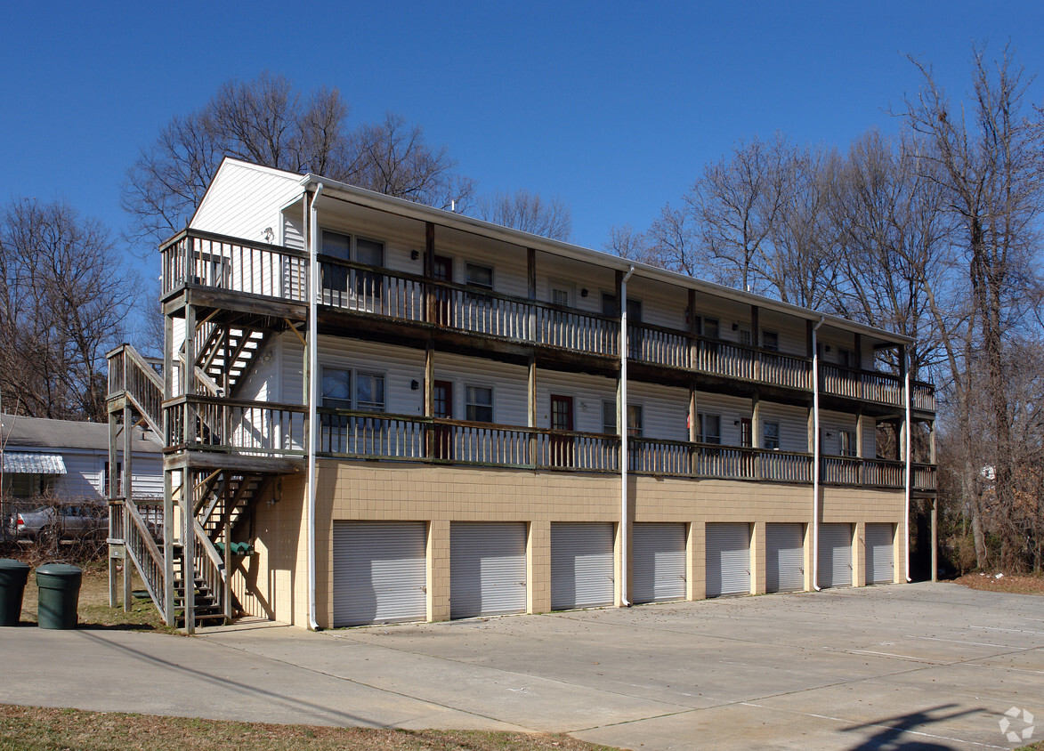 Primary Photo - 1808 Sherwood St
