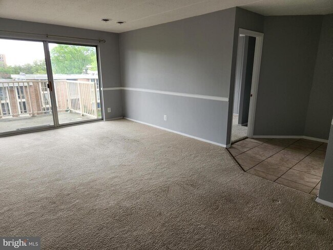 Building Photo - 2638 Fort Farnsworth Rd