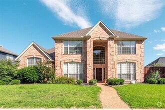 Building Photo - 3704 Roxbury Ln