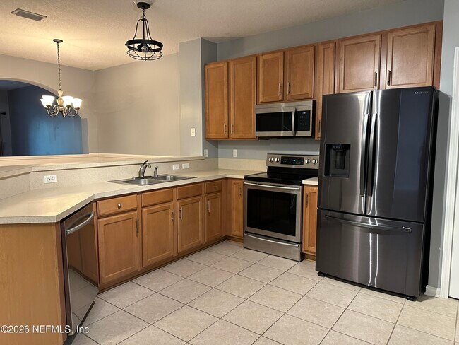Foto del edificio - 9744 Summer Grove Way W