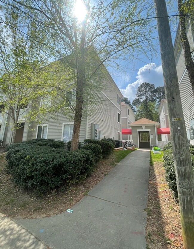 Foto del edificio - Private Bedroom + Bathroom Near NCSU