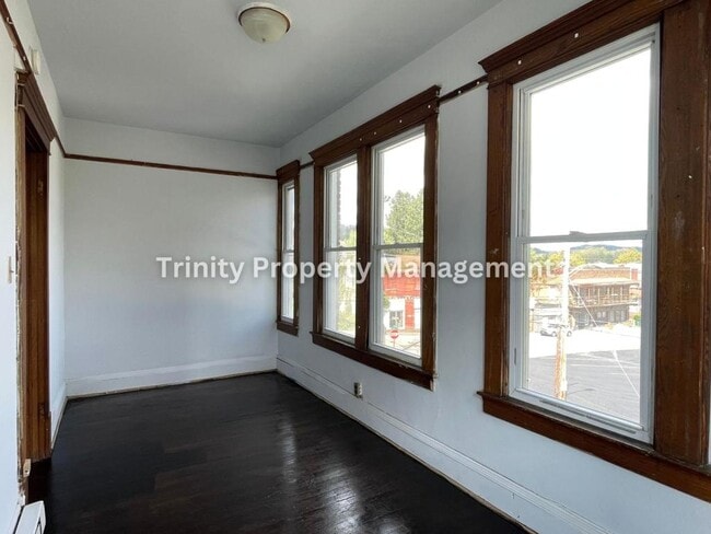 Foto del edificio - 103 Grove Ave