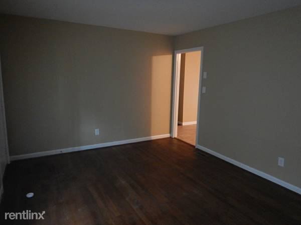 Building Photo - 1101 Pondella Dr