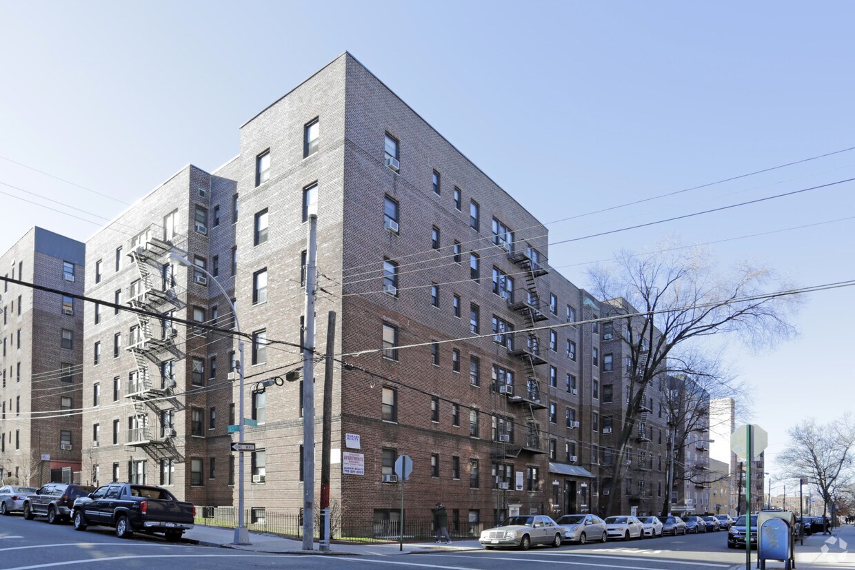 Commonwealth Apartments Apartments in Rego Park, NY
