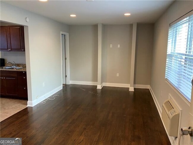 Building Photo - 805 Piedmont Ave NE