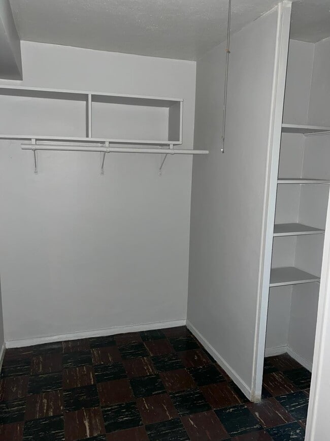 Building Photo - 0 bedroom in Chicago IL 60626