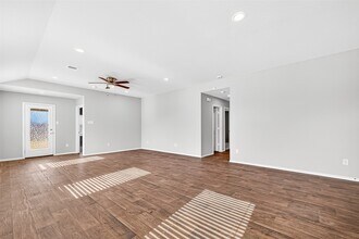 Building Photo - 21414 Hartford Hollow Ln