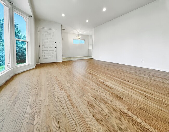 Foto del edificio - 17327 Hamlin St