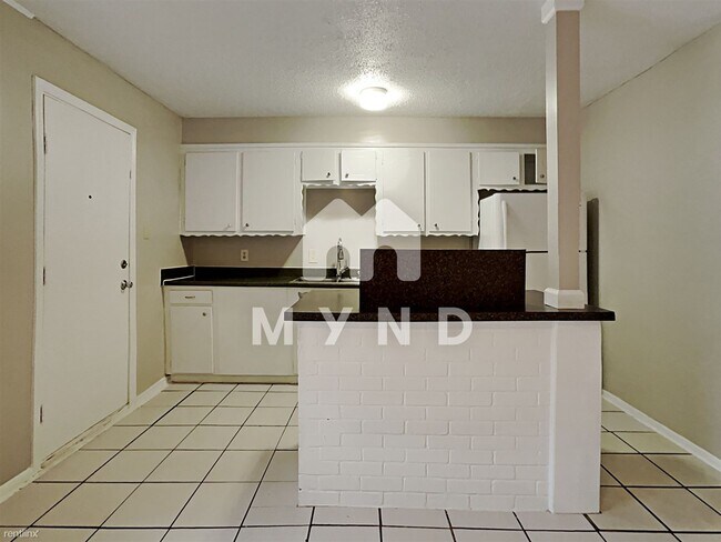 Building Photo - 2 br, 1.5 bath House - 1908 W Sanford St U...