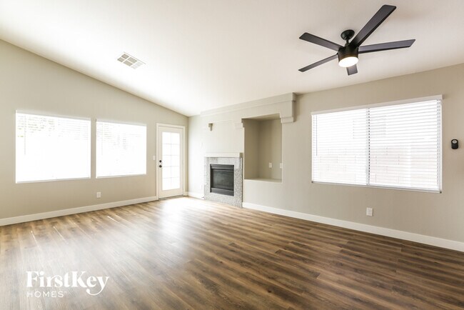 Building Photo - 8467 Green Mesa Ct