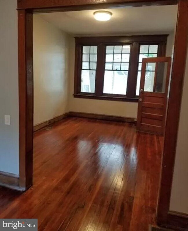 Foto del edificio - 937 E Tioga St