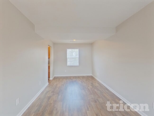 Building Photo - 175 Cascade Dr