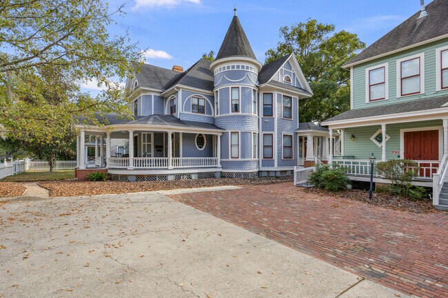 Foto del edificio - 715 SE 2nd Ave